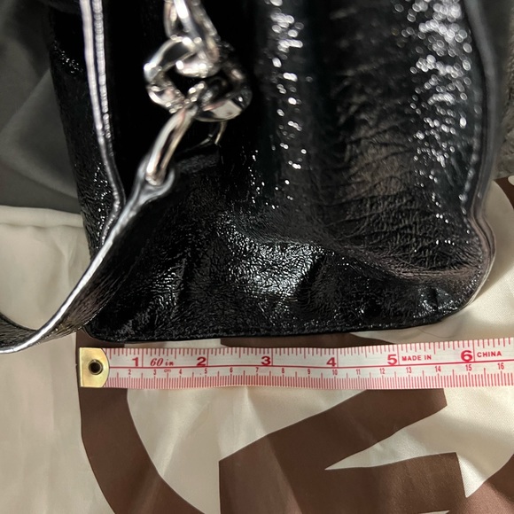 Michael Kors North/South Hamilton textured patent leather tote - Picture 15 of 16